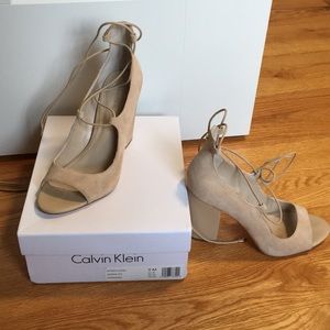 Suede heel peep toe lace up